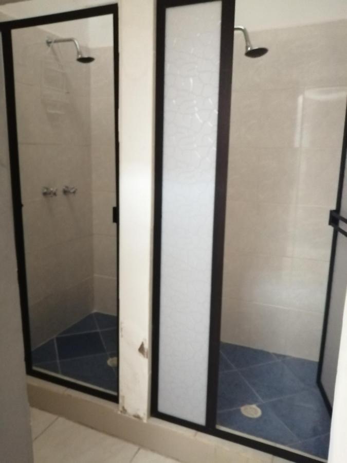 Hostal Komfort Medellín Extérieur photo