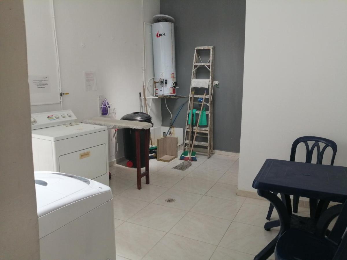 Hostal Komfort Medellín Extérieur photo