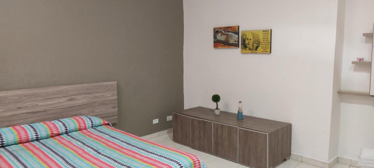 Hostal Komfort Medellín Extérieur photo