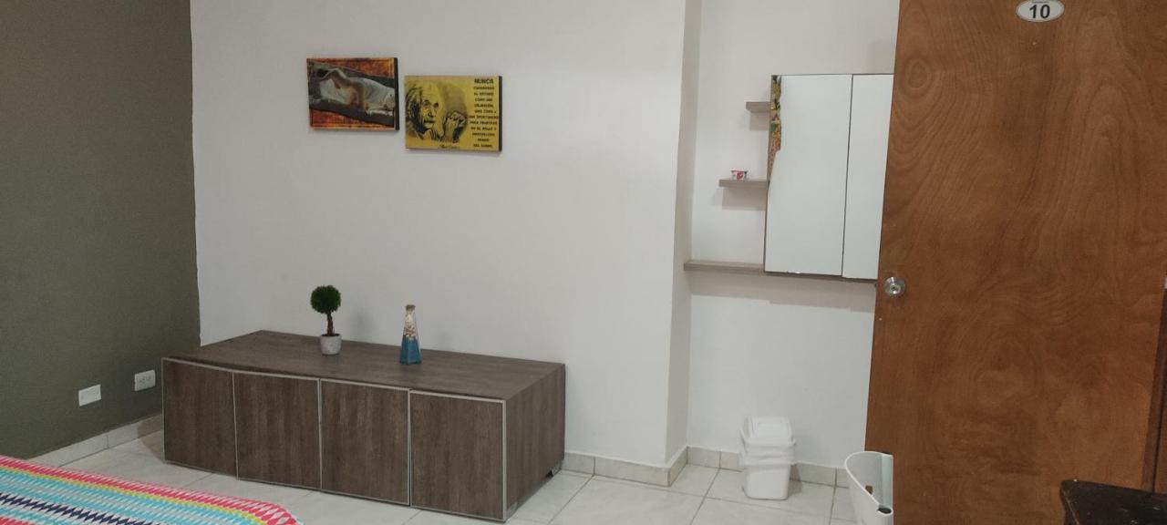 Hostal Komfort Medellín Extérieur photo