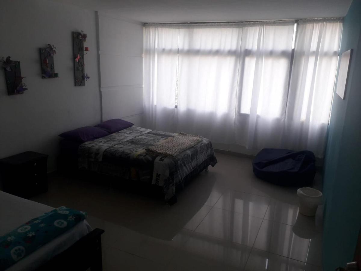 Hostal Komfort Medellín Extérieur photo