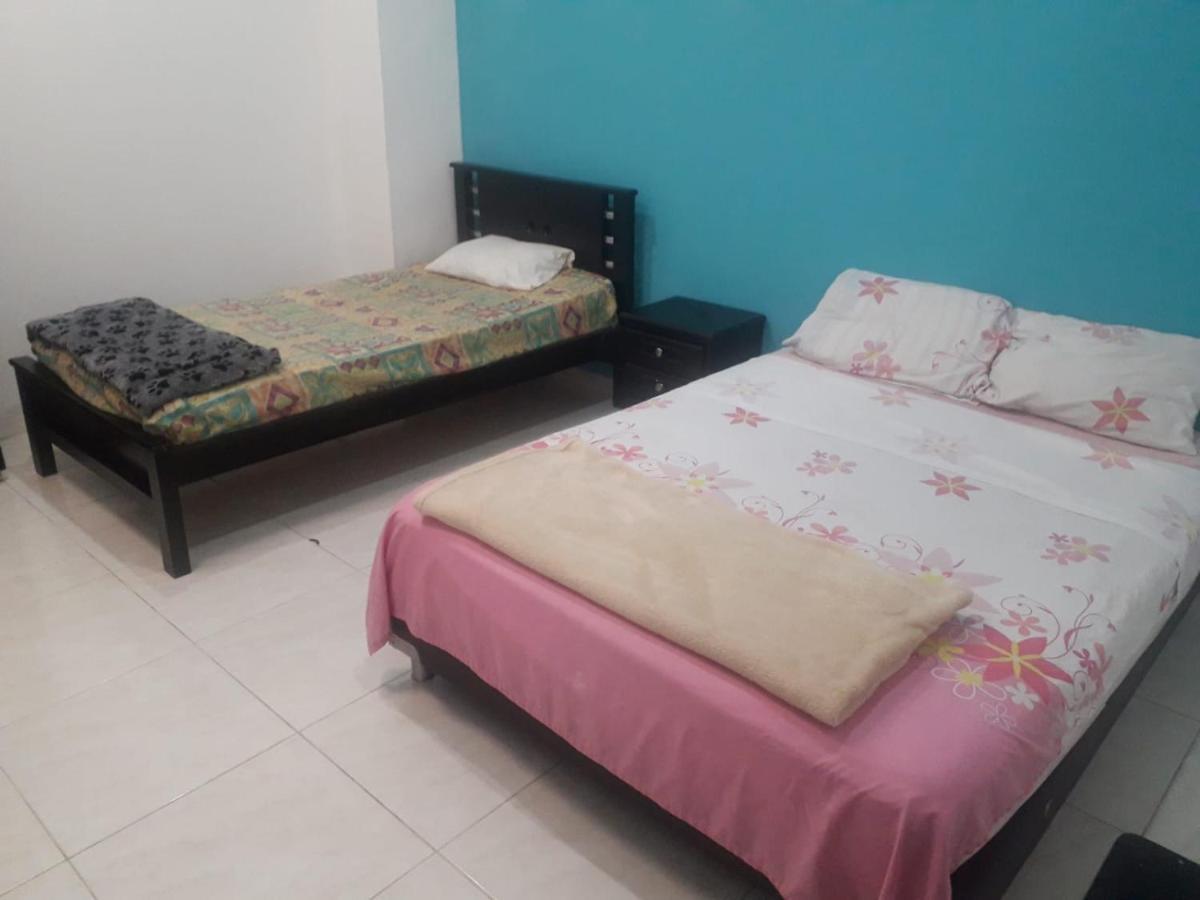 Hostal Komfort Medellín Extérieur photo